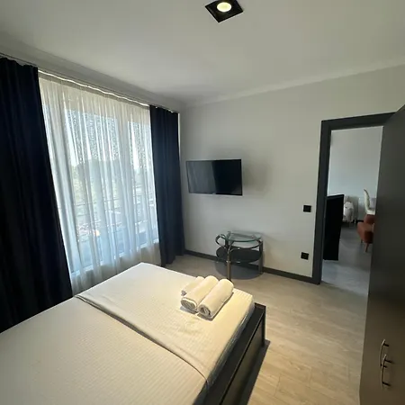 Single-Storey House With 2 Rooms And Detached Entrance * Yenice